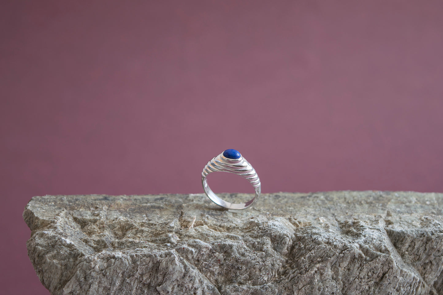 Curve Ring