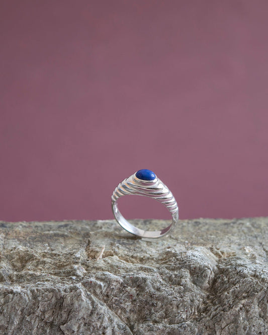 Curve Ring