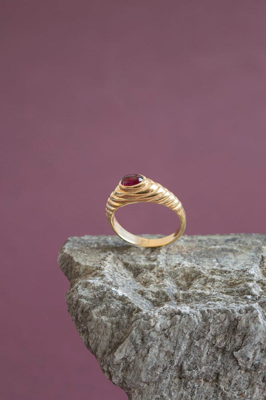 Curve Ring