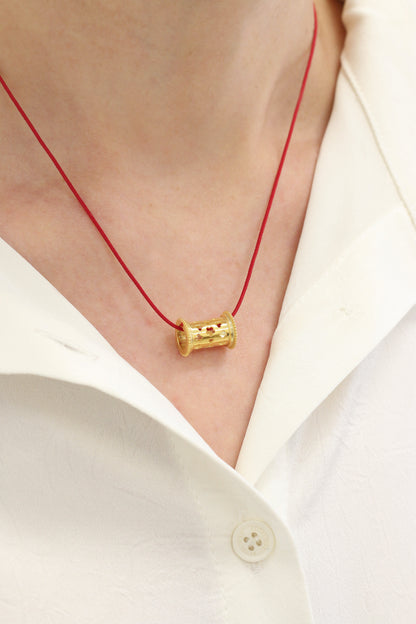 Folium Barrel Necklace